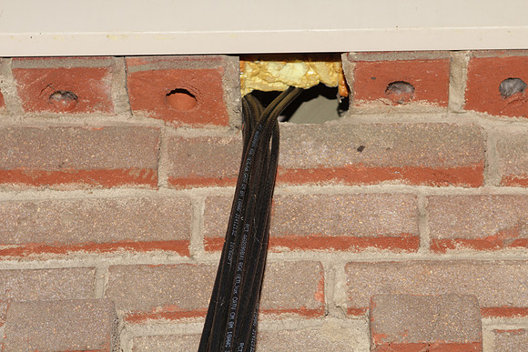 2600AD_A_CableHole