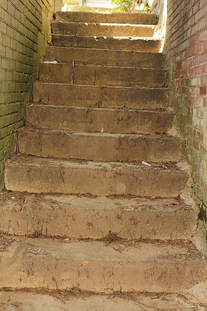 2604EH_BasementSteps
