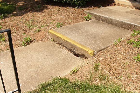 2616AD_HolePorchSteps