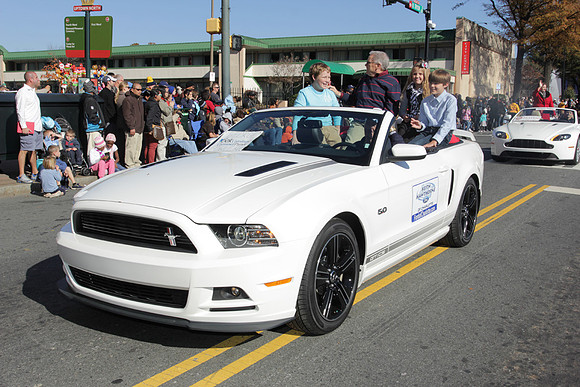 2012_Carrousel_Parade_0383