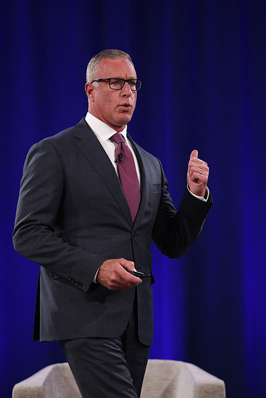 261015_TIAA_Q3_TownHall_100