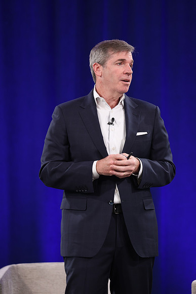 261015_TIAA_Q3_TownHall_034