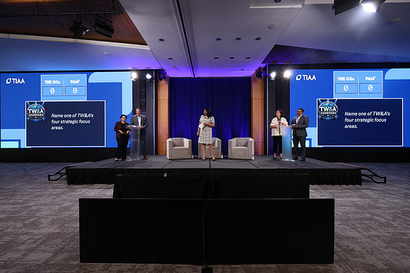 261015_TIAA_Q3_TownHall_218