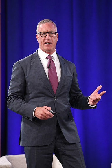 261015_TIAA_Q3_TownHall_108