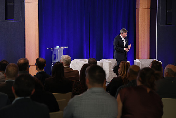 261015_TIAA_Q3_TownHall_079