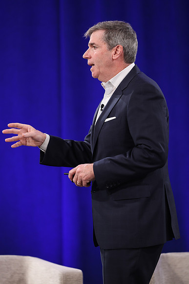 261015_TIAA_Q3_TownHall_042