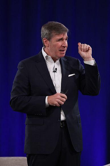 261015_TIAA_Q3_TownHall_067