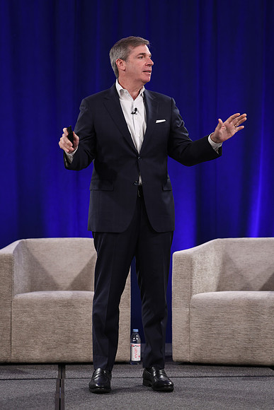 261015_TIAA_Q3_TownHall_075
