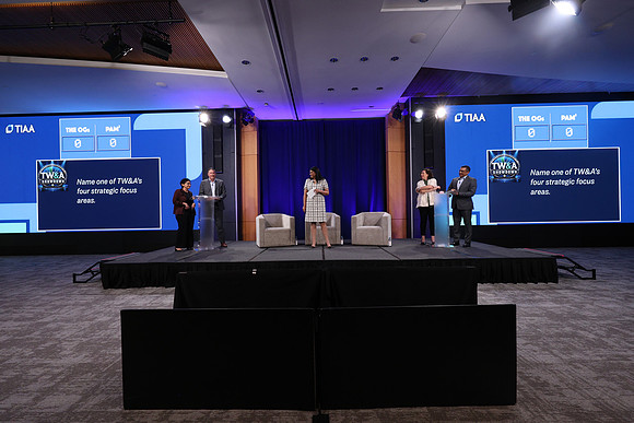 261015_TIAA_Q3_TownHall_219