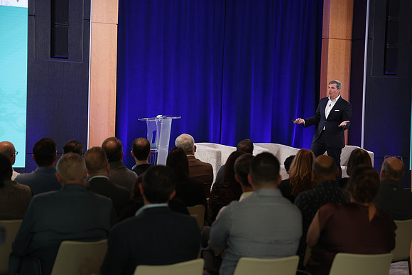 261015_TIAA_Q3_TownHall_077