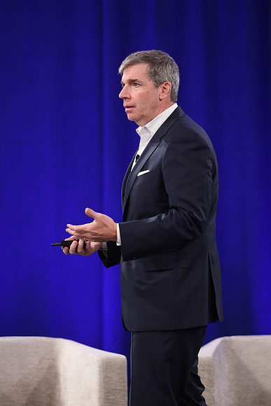 261015_TIAA_Q3_TownHall_043