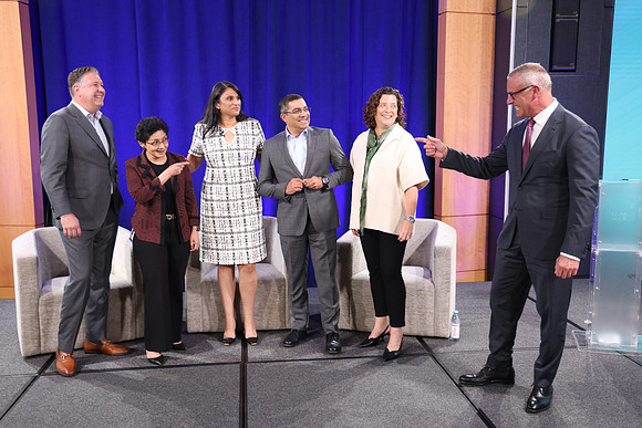 261015_TIAA_Q3_TownHall_293