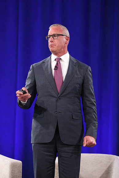 261015_TIAA_Q3_TownHall_113