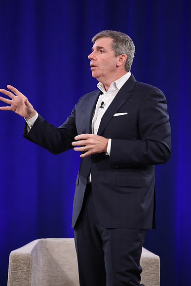 261015_TIAA_Q3_TownHall_041