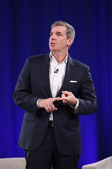261015_TIAA_Q3_TownHall_046