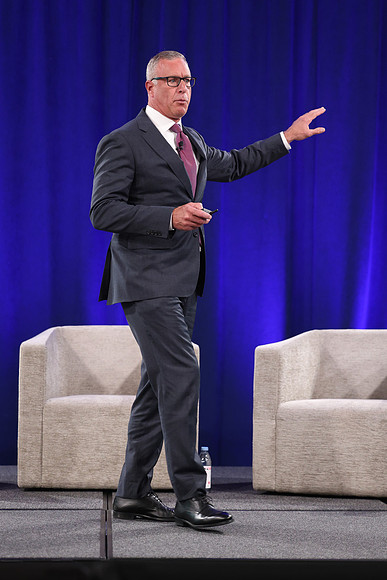 261015_TIAA_Q3_TownHall_107