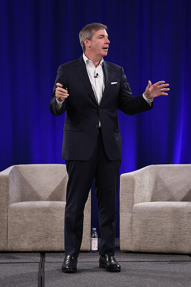 261015_TIAA_Q3_TownHall_076