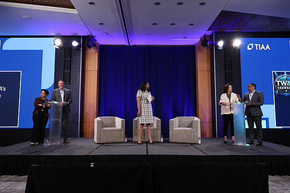261015_TIAA_Q3_TownHall_221