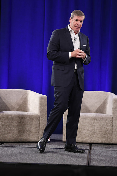 261015_TIAA_Q3_TownHall_029