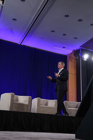 261015_TIAA_Q3_TownHall_056