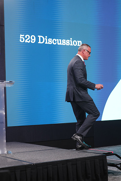 261015_TIAA_Q3_TownHall_119
