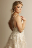 Zoe - Bridal Portraits